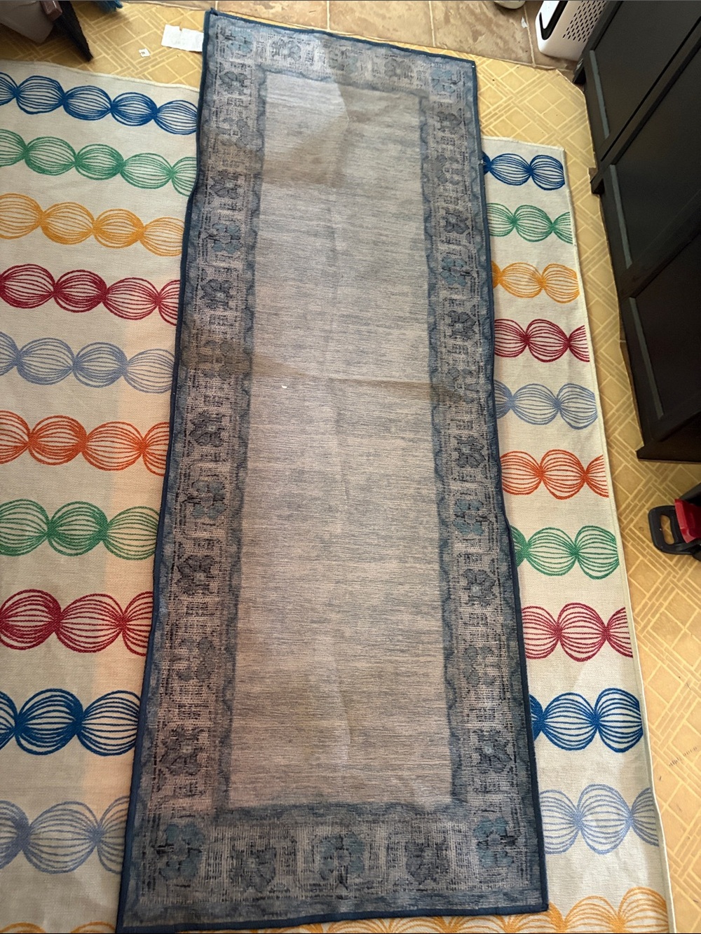 Classic Faded Blue Runner Rug - Neutral Blue Border